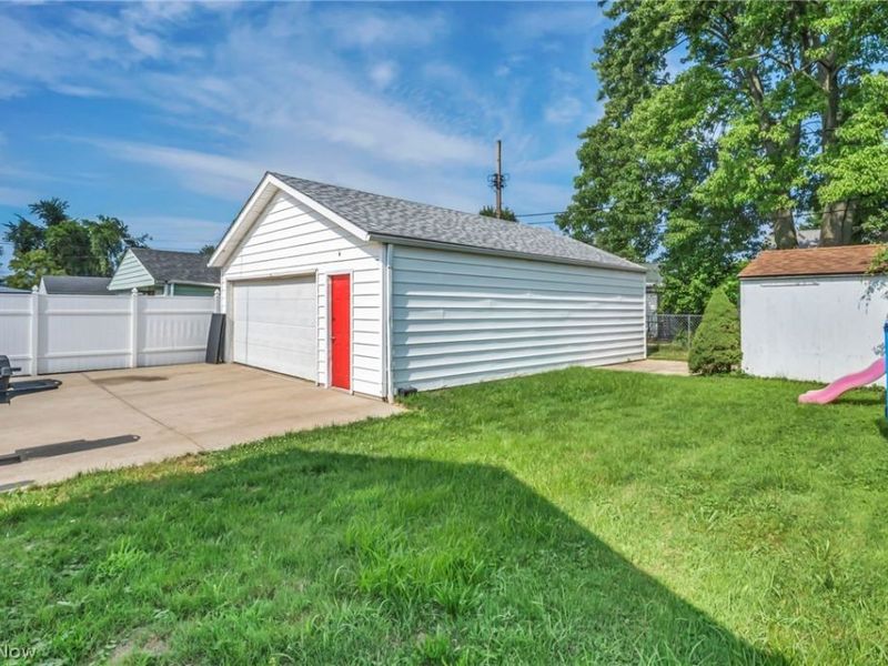 5763 Somerdale Avenue, Brook Park, OH 44142 Photo 38