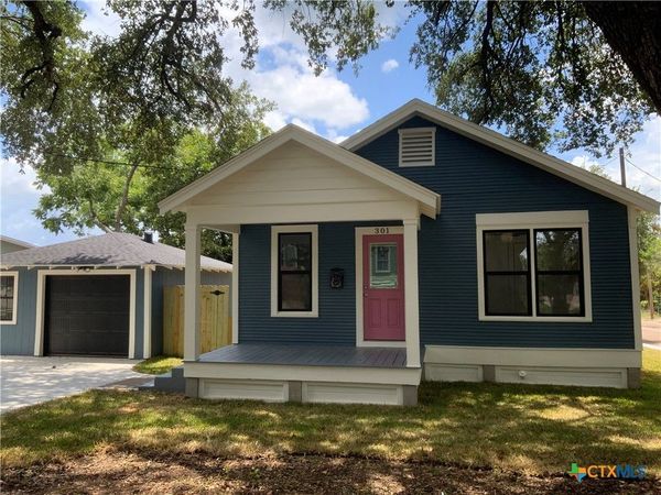 702 S William Street , Victoria, TX 77901