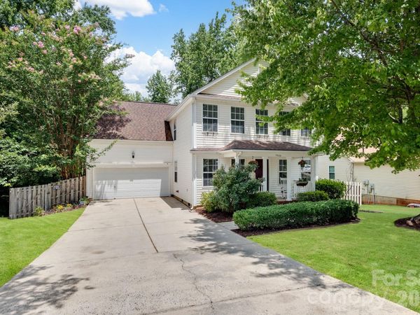 9406 Golden Pond Drive , Charlotte, NC 28269