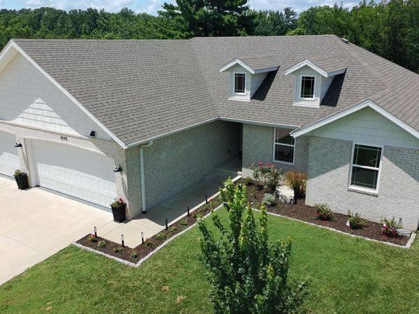 1099 E Lakota Street , Nixa, MO 65714