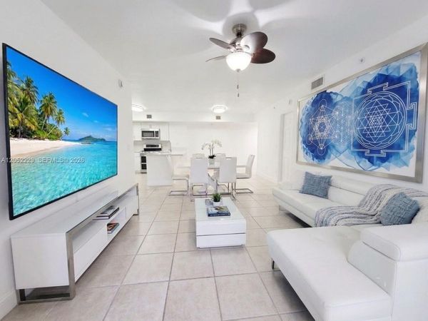 2620 S University Dr , Unit 111, Davie, FL 33328