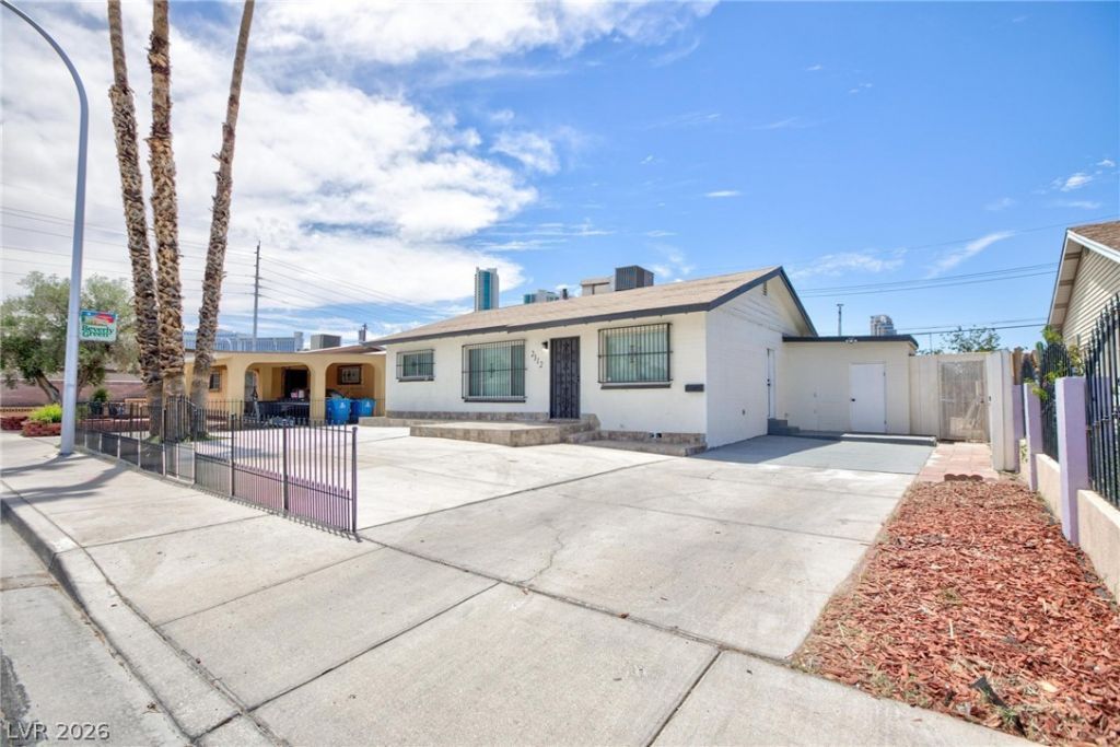 2312 Beverly Way, Las Vegas, NV 89104 Main Photo
