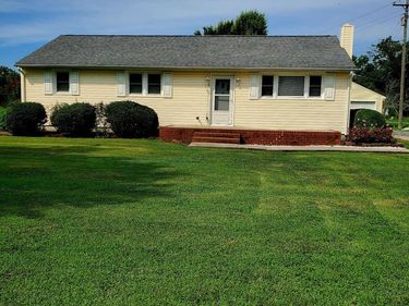 204 CHATHAM VILLAGE ROAD , MONTROSS, VA 22520