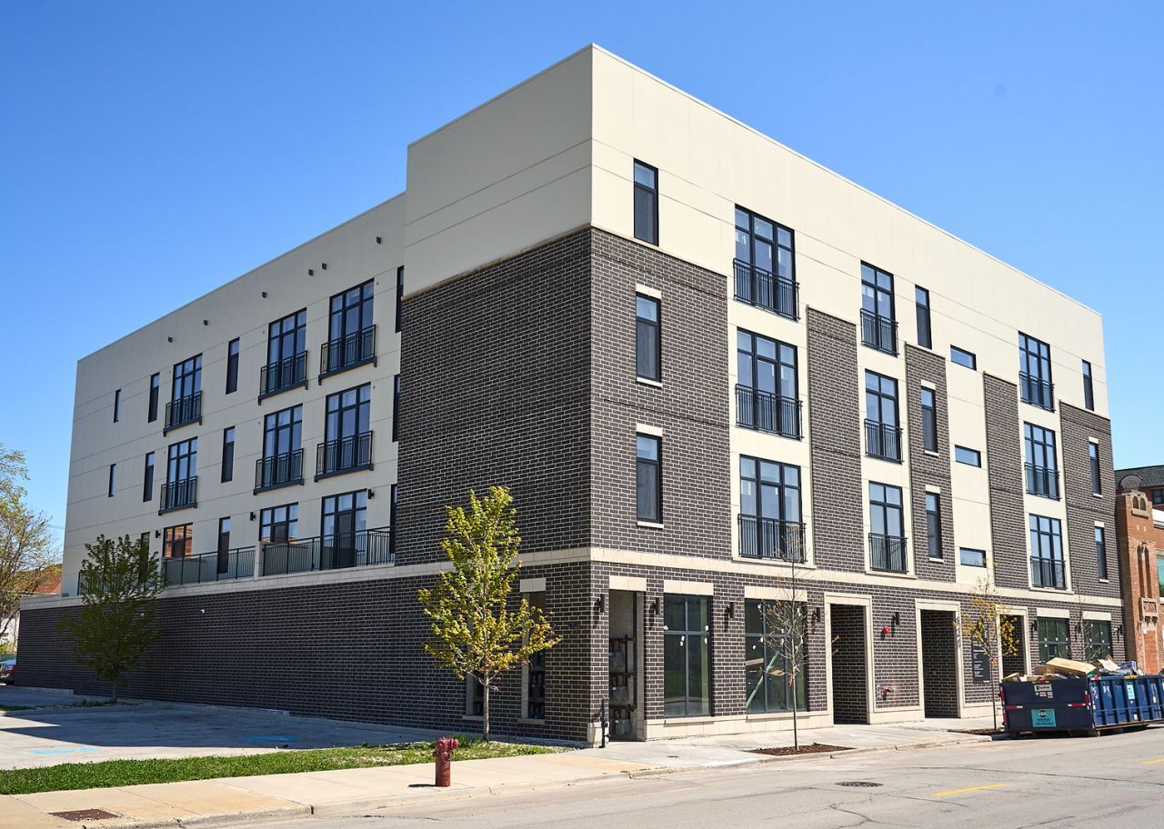 926 E 43rd Street, Unit 309, Chicago, IL 60653 Main Photo