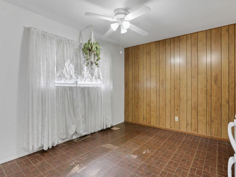 3882 Glenfield Road, Columbus, OH 43232 Photo 13