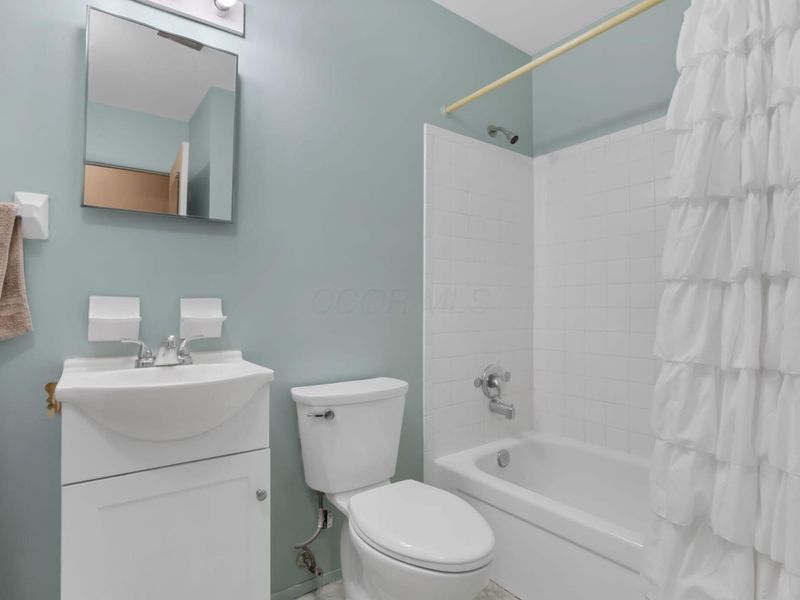 3882 Glenfield Road, Columbus, OH 43232 Photo 15