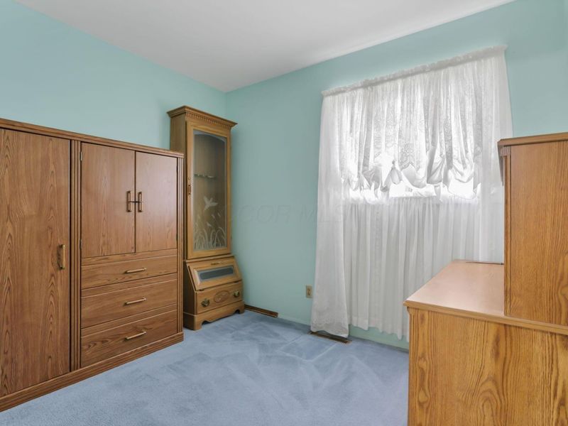 3882 Glenfield Road, Columbus, OH 43232 Photo 17