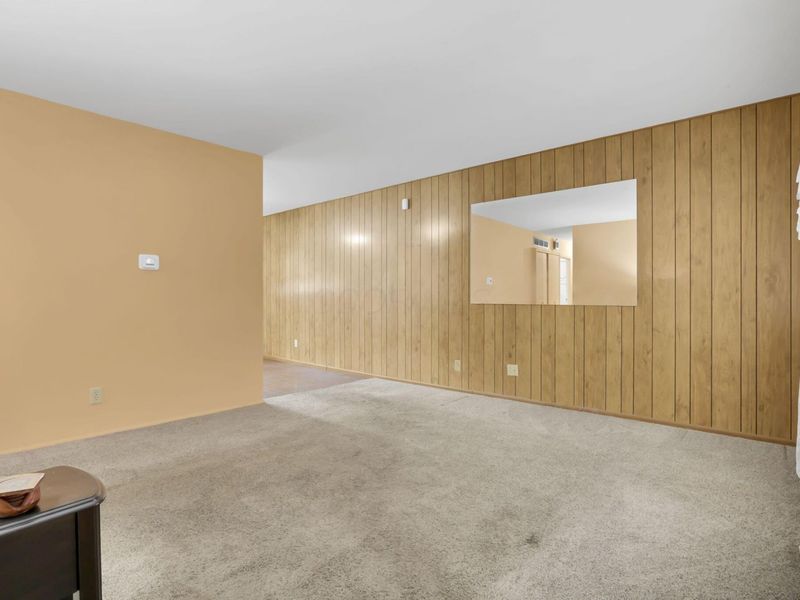 3882 Glenfield Road, Columbus, OH 43232 Photo 7