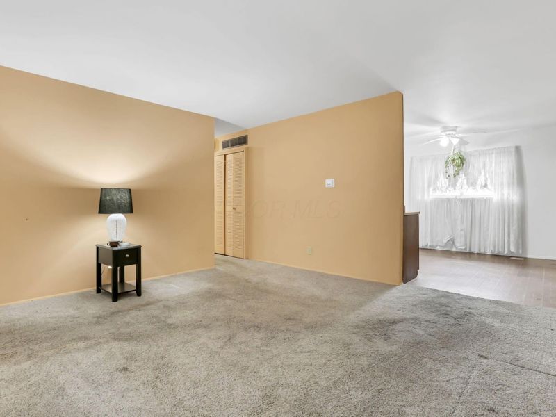 3882 Glenfield Road, Columbus, OH 43232 Photo 8