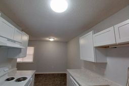 202 Oakmont Avenue photo 4