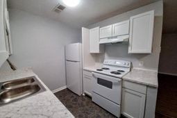 202 Oakmont Avenue photo 4