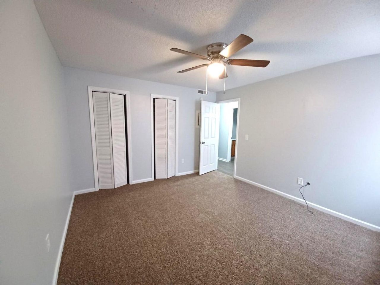 202 Oakmont Avenue Photo 5