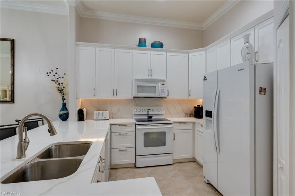 1118 Sweetwater Ln, Unit 1305, Naples, FL 34110 Photo