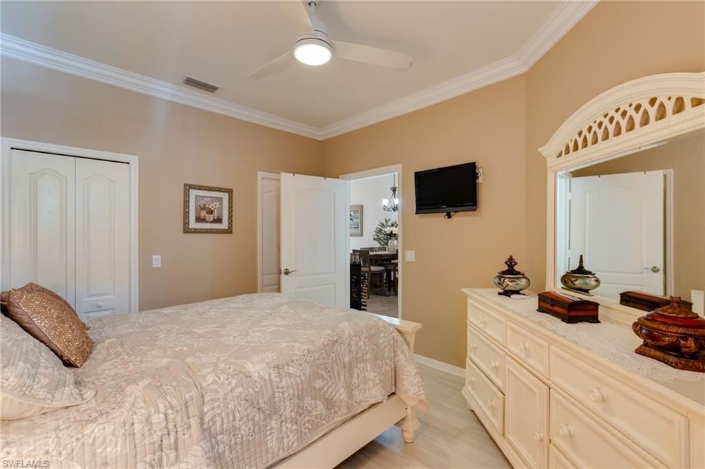 1118 Sweetwater Ln, Unit 1305, Naples, FL 34110 Photo