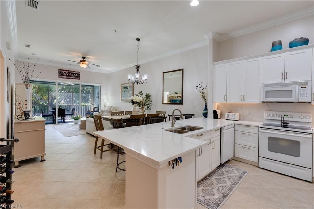 1118 Sweetwater Ln, Unit 1305, Naples, FL 34110 Photo