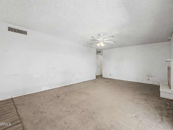 3522 W MERCER Lane, Phoenix, AZ 85029