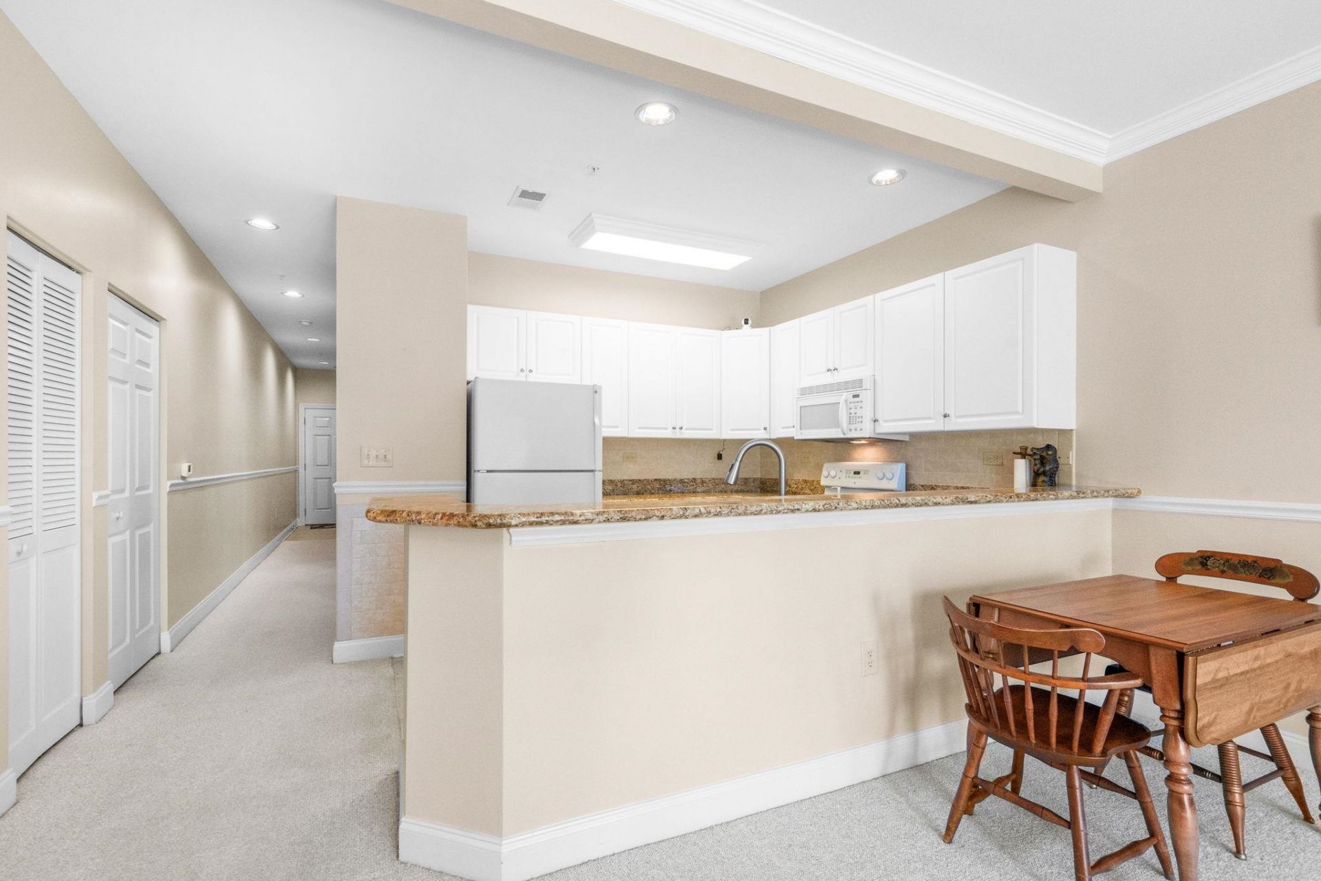 1009 World Tour Blvd. Photo 12