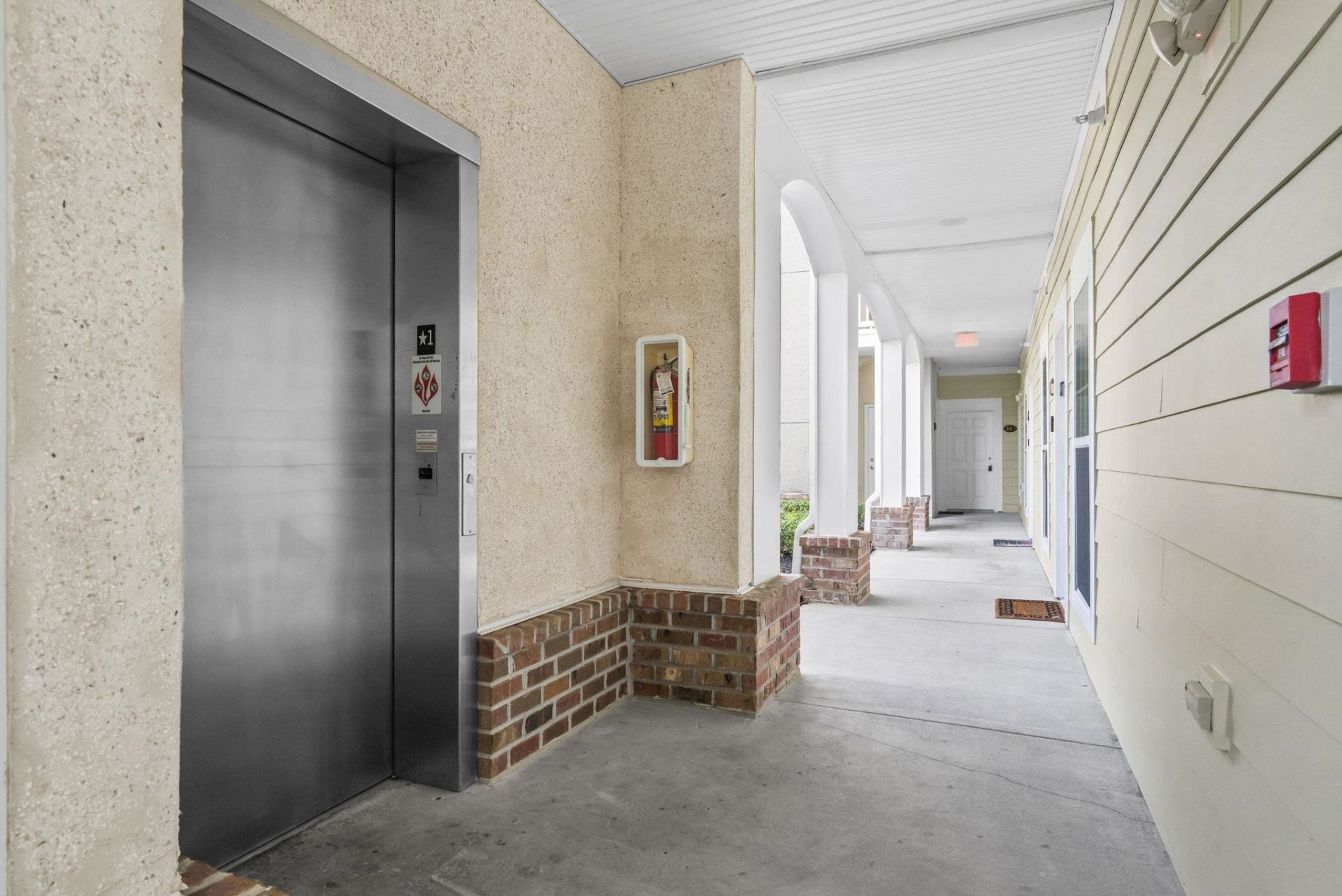 1009 World Tour Blvd. Photo 30