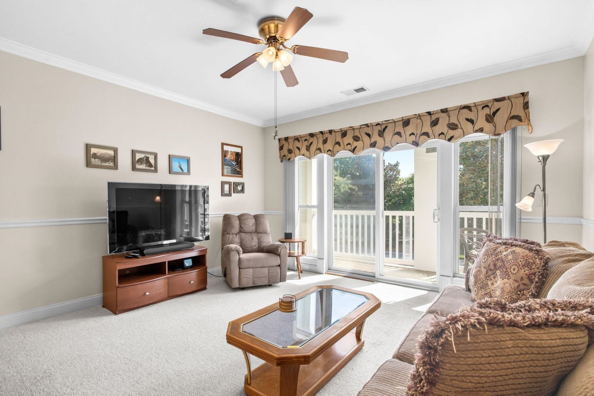 1009 World Tour Blvd. Photo 7