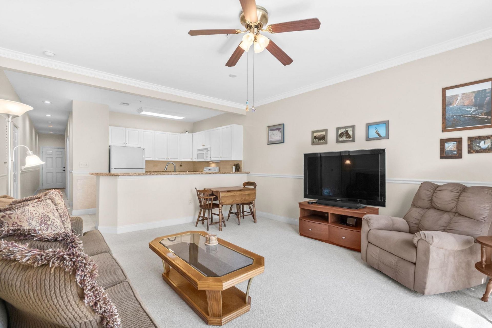 1009 World Tour Blvd. Photo 8
