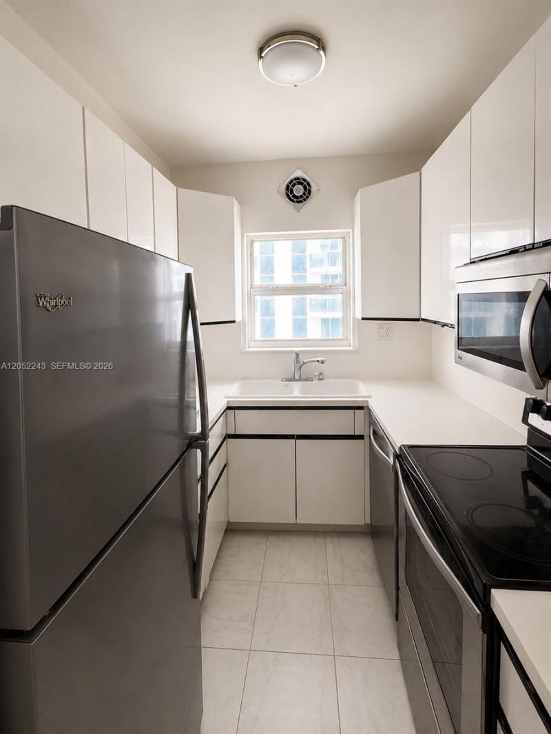 4747 Collins Ave , Unit 708, Miami Beach, FL 33140 Photo