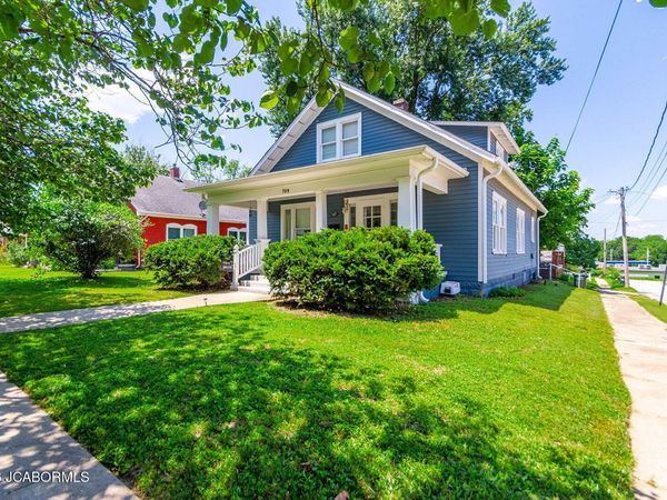 709 PENDLETON AVENUE, Boonville, MO 65233