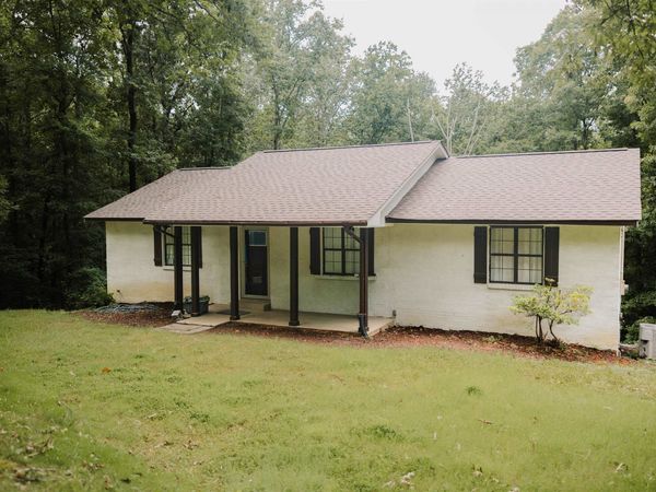 495 Spout Springs Loop, Muscle Shoals, AL 35661