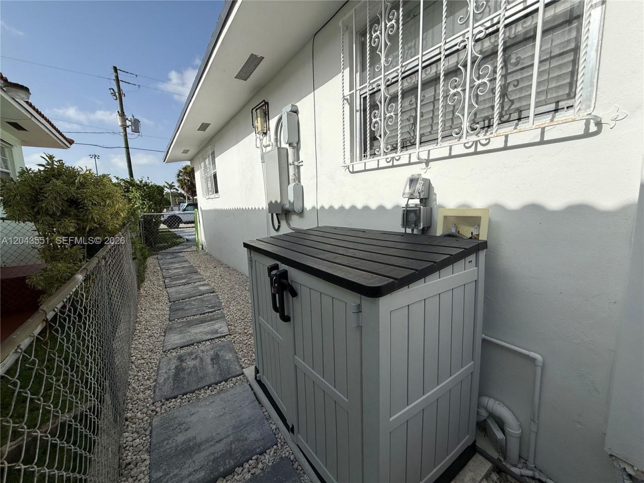 8860 SW 32nd St, Unit front, Miami, FL 33165 Photo