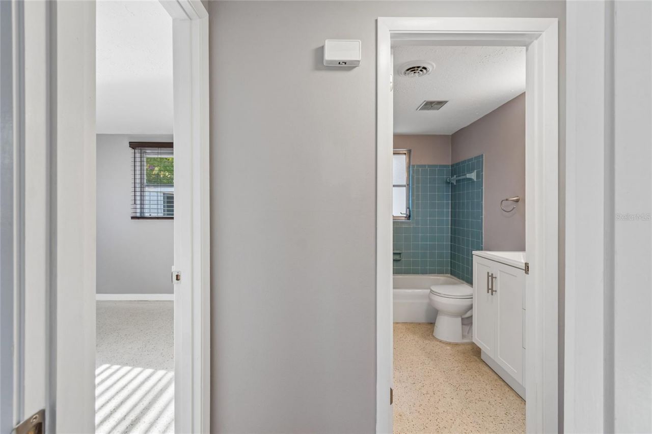 2348 Doud Street, Sarasota, FL 34231 Photo