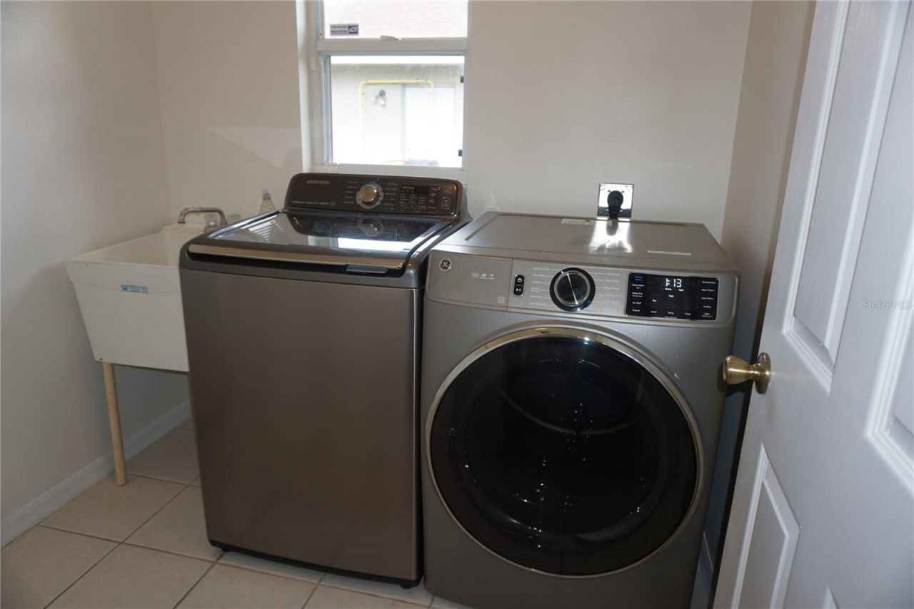 6708 66th Avenue E, Bradenton, FL 34203 Photo