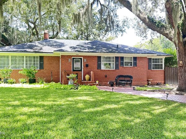 4504 PEACHTREE Circle E, Jacksonville, FL 32207