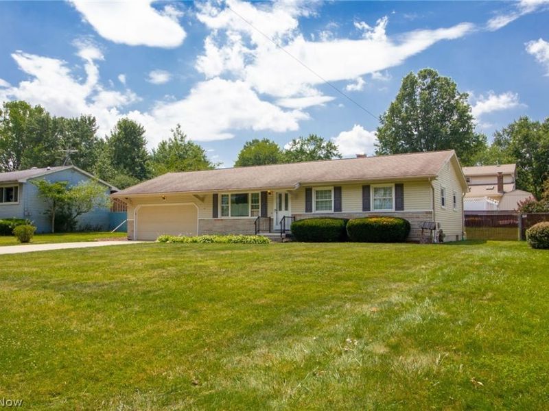 3504 Orchard Hill Drive, Canfield, OH 44406 Photo 4