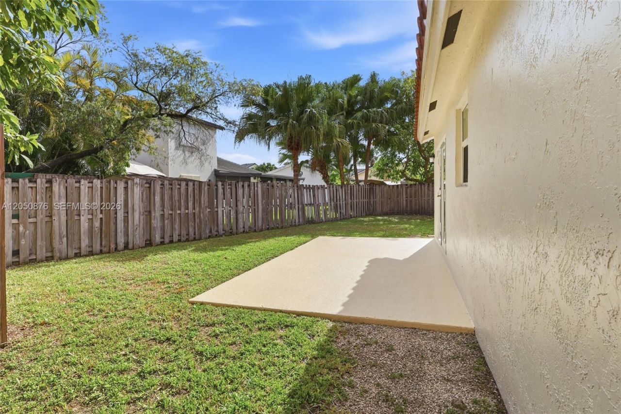 15633 SW 61st Ter , Miami, FL 33193 Photo