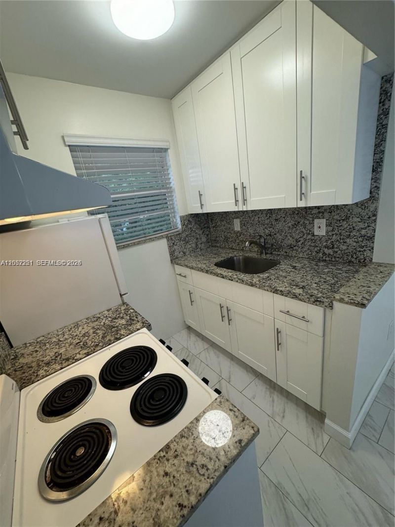 11890 NE 16th Ave, Unit 6, Miami, FL 33161 Photo