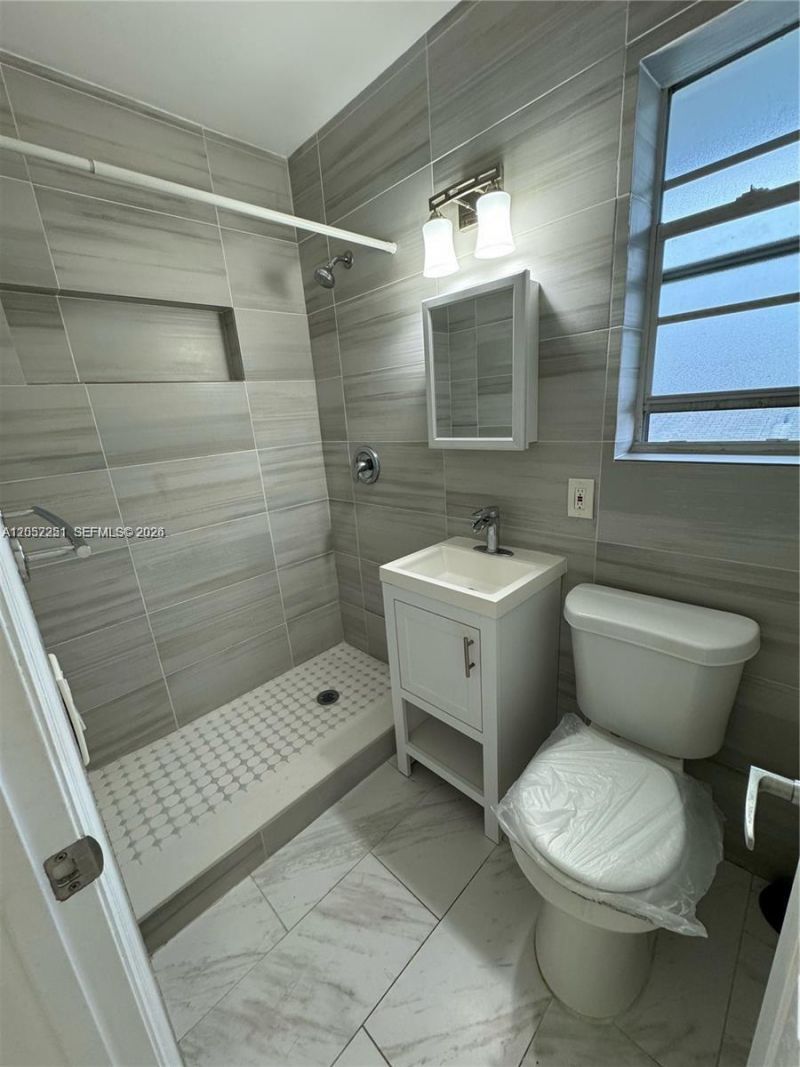 11890 NE 16th Ave, Unit 6, Miami, FL 33161 Photo