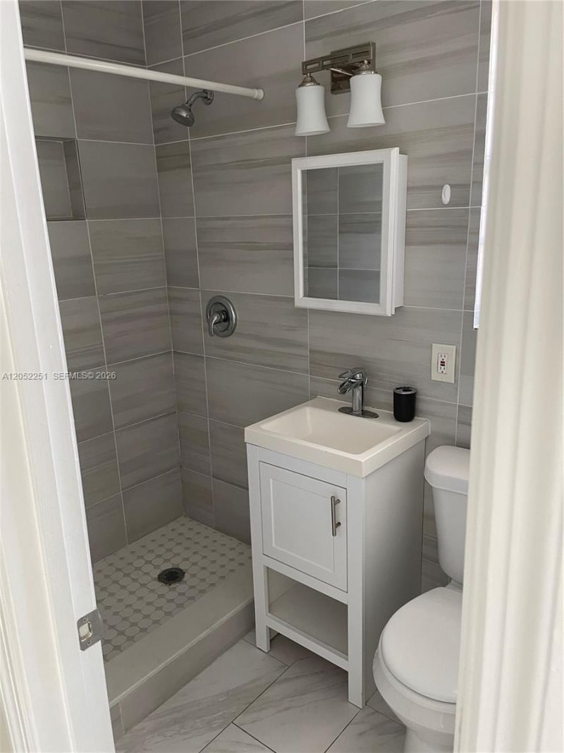 11890 NE 16th Ave, Unit 6, Miami, FL 33161 Photo