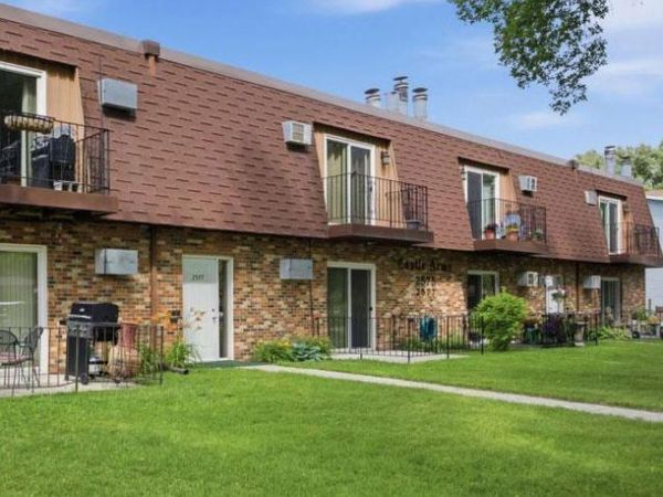 2577 Pacific Drive S, Unit 305, Fargo, ND 58103