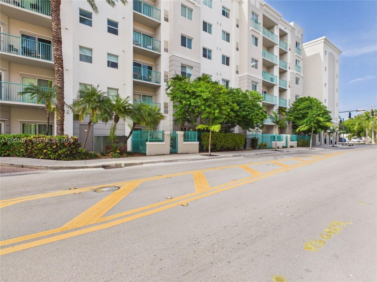 6001 SW 70th St , Unit 502, South Miami, FL 33143 Photo