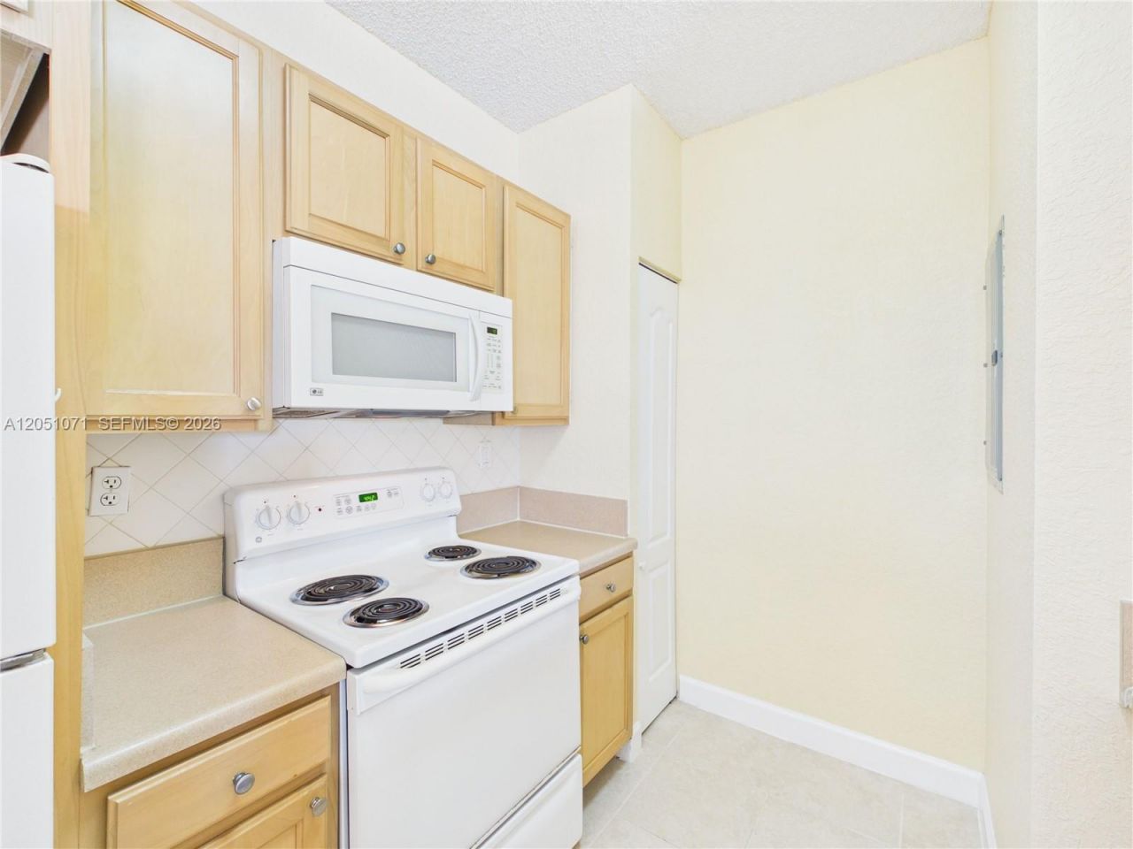 6001 SW 70th St , Unit 502, South Miami, FL 33143 Photo