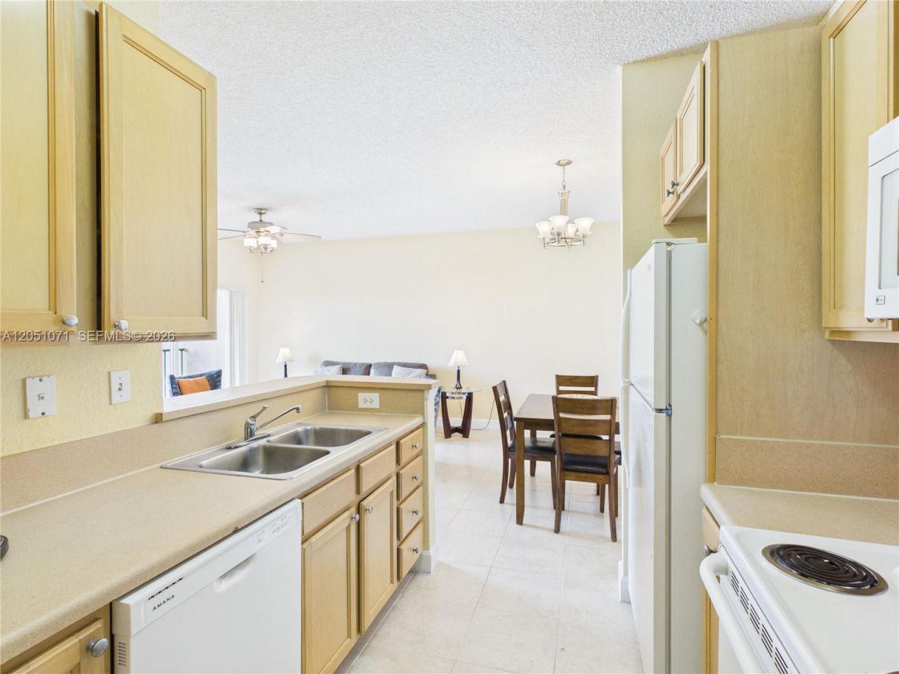 6001 SW 70th St , Unit 502, South Miami, FL 33143 Photo