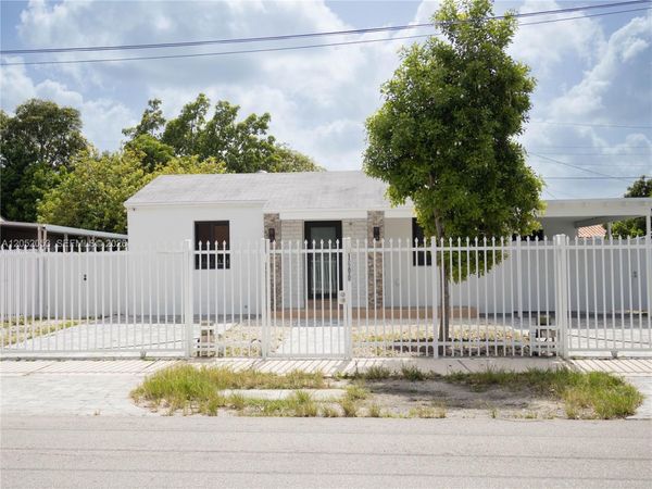 1600 NW 29th Ave , Miami, FL 33125