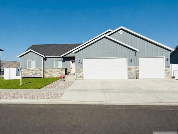 1158 Dolostone, POCATELLO, ID 83201