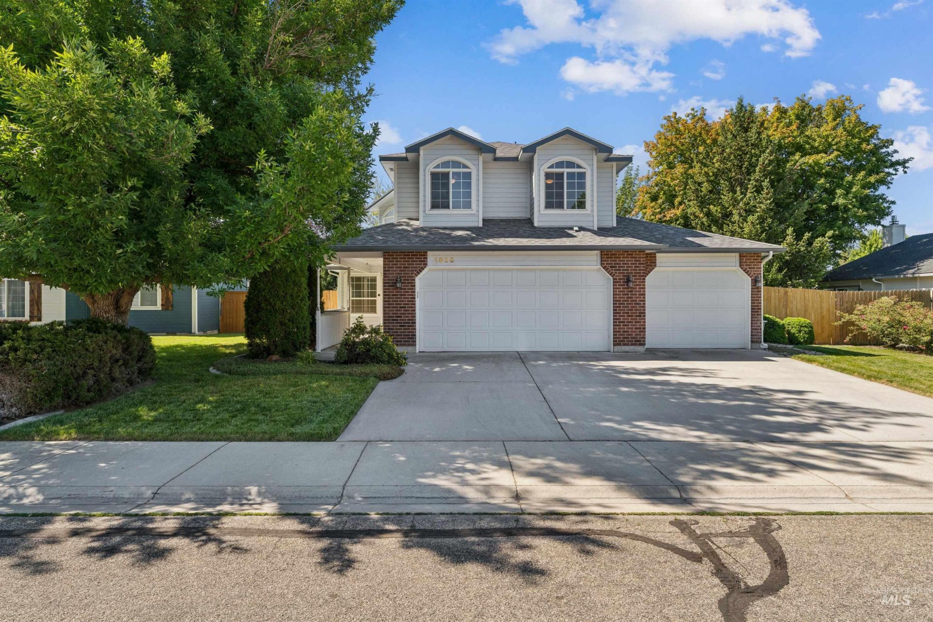 1835 E Meadowgrass St, Meridian, ID 83646 Main Photo