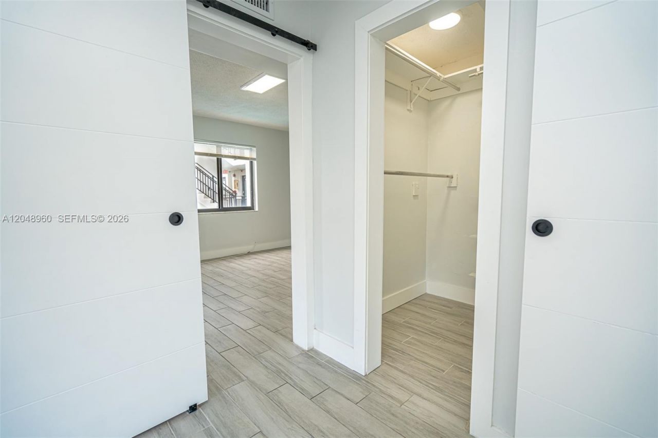 810 Salzedo St , Unit 15, Coral Gables, FL 33134 Photo