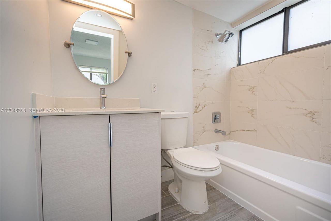 810 Salzedo St , Unit 15, Coral Gables, FL 33134 Photo