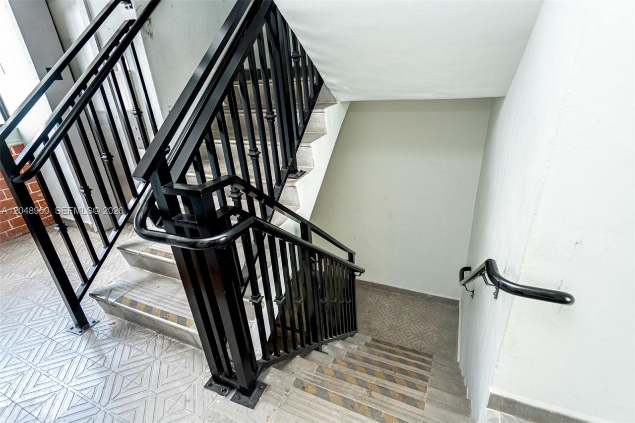 810 Salzedo St , Unit 15, Coral Gables, FL 33134 Photo