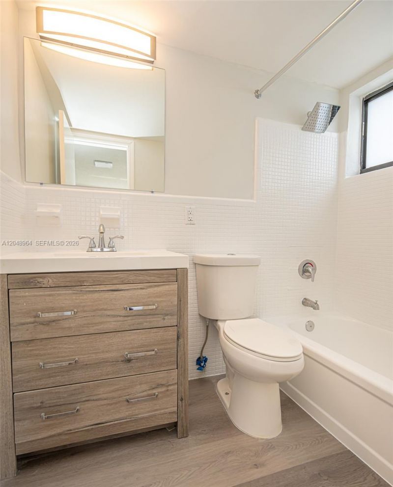 810 Salzedo St , Unit 10, Coral Gables, FL 33134 Photo