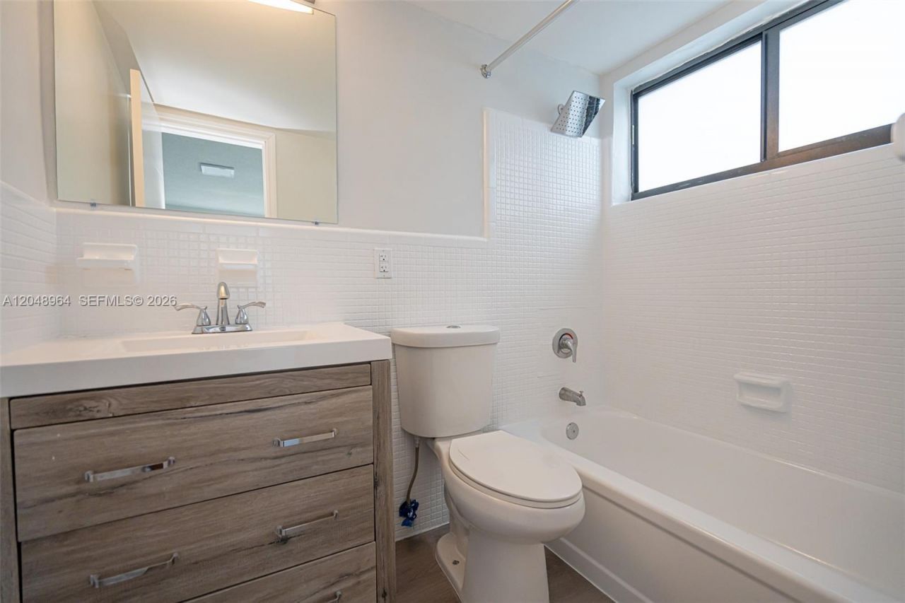 810 Salzedo St , Unit 10, Coral Gables, FL 33134 Photo