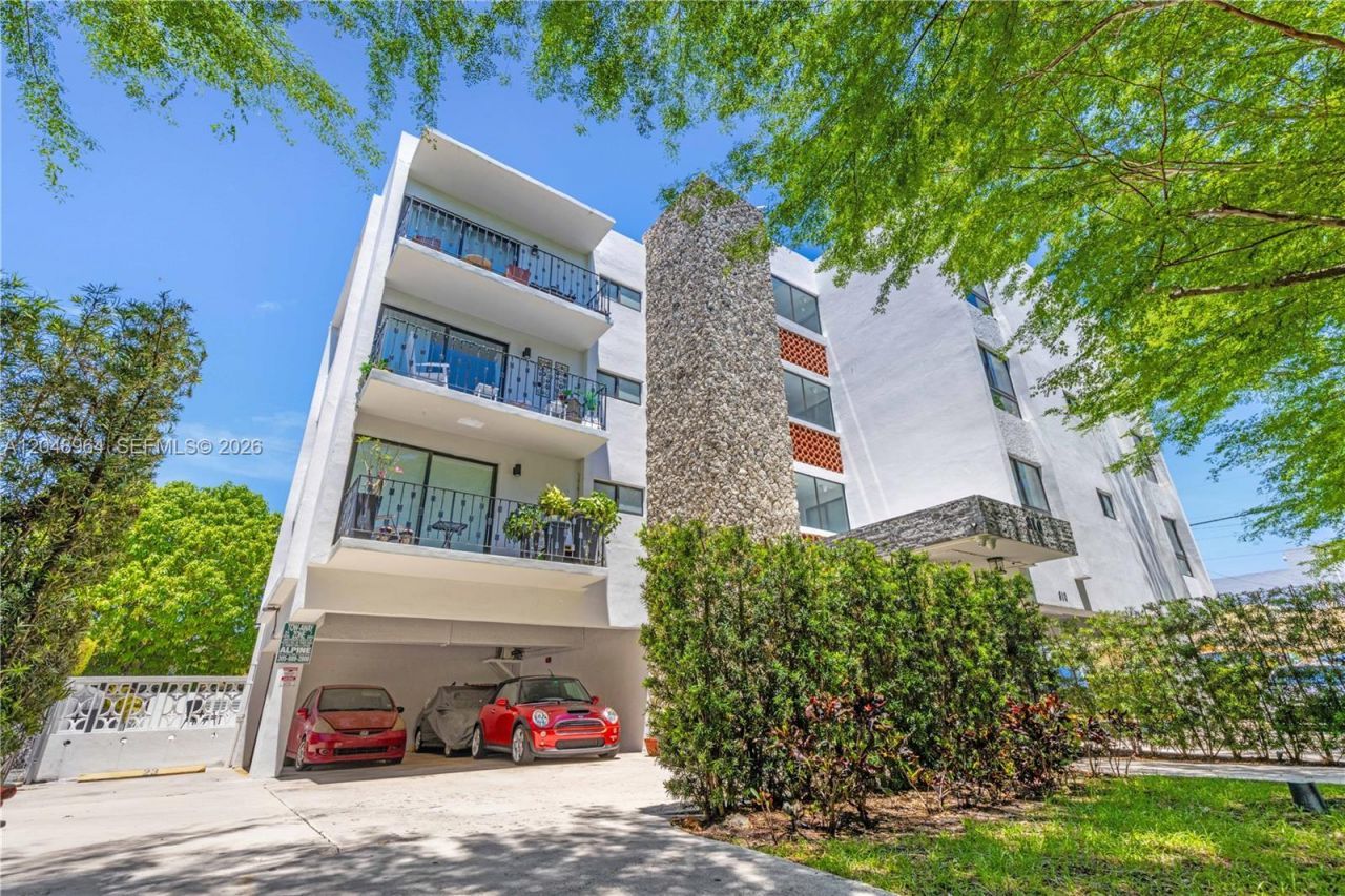 810 Salzedo St , Unit 10, Coral Gables, FL 33134 Photo