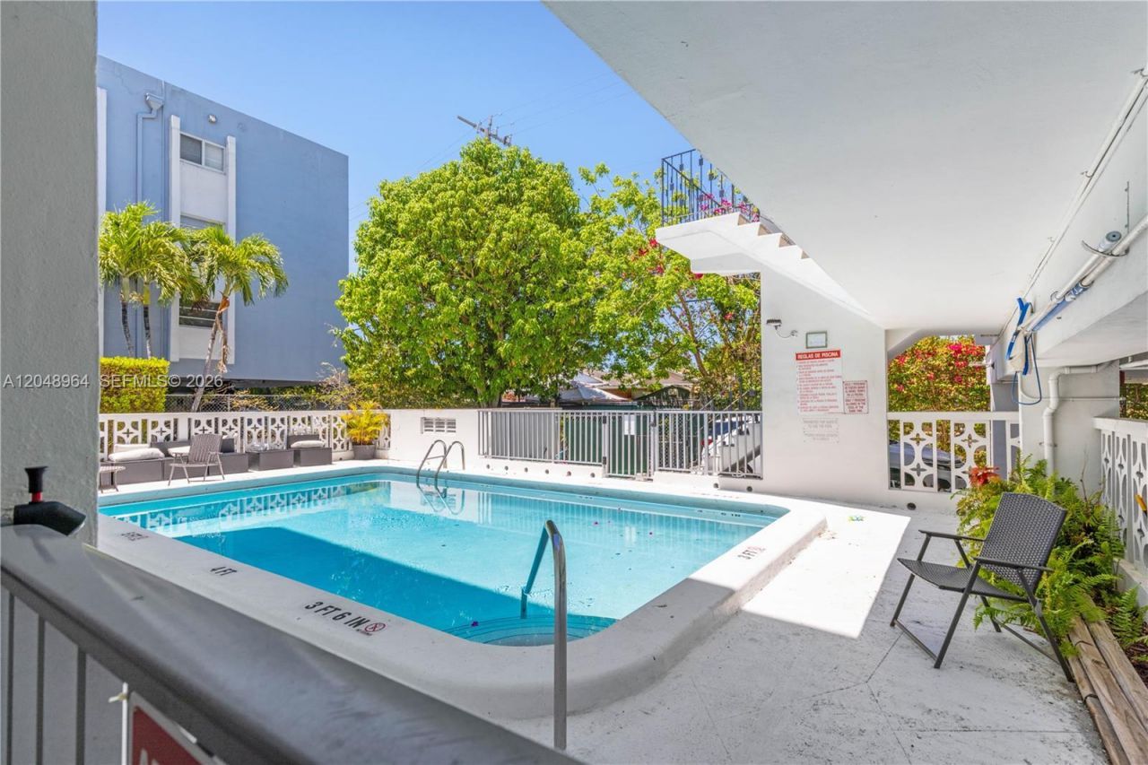 810 Salzedo St , Unit 10, Coral Gables, FL 33134 Photo